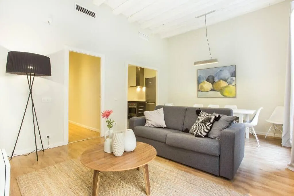 アパート Bright And Modern 4Bedroom With Terrace In Las Ramblas P1 バルセロナ