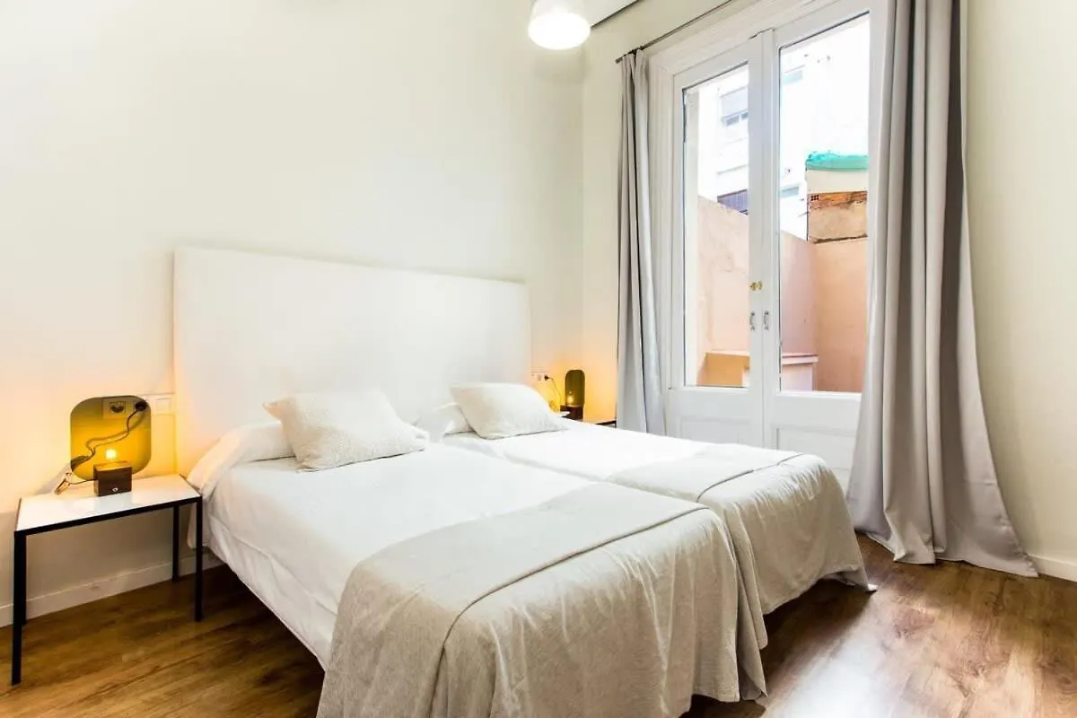 Bright And Modern 4Bedroom With Terrace In Las Ramblas P1 バルセロナ