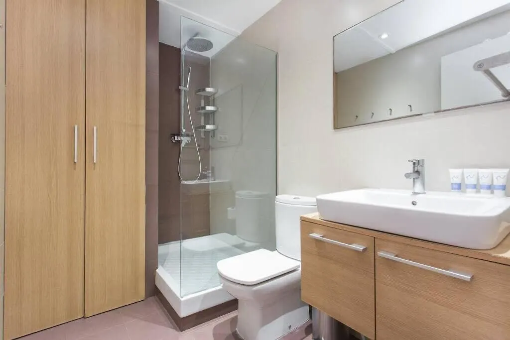 Bright And Modern 4Bedroom With Terrace In Las Ramblas P1 バルセロナ